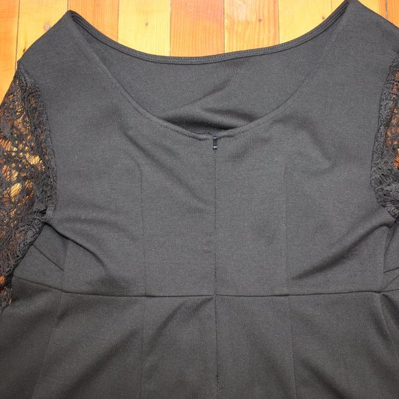 NWT Liz Lange Lace Maternity Sleeve Dress - Picture 7 of 8